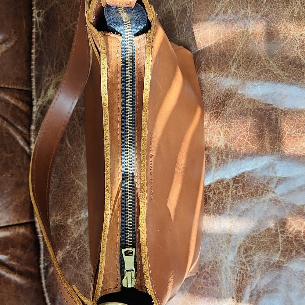 Portland Leather Goods purse - Picture 4 of 11